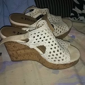 Women's Mudd wedge sandals size 6M.